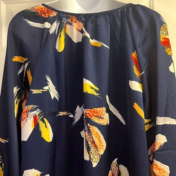 Lovestitch Navy Floral with Tassel Keyhole Tie and Elastic 3/4 Sleeves- Medium - Picture 8 of 10